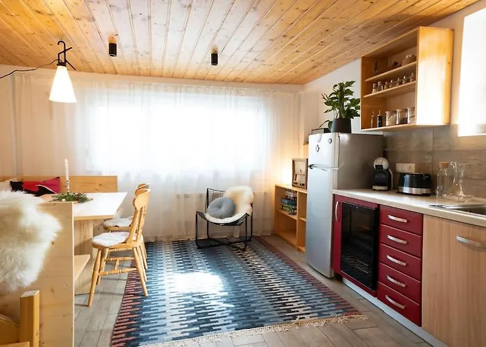 Holiday home Hut Smucka