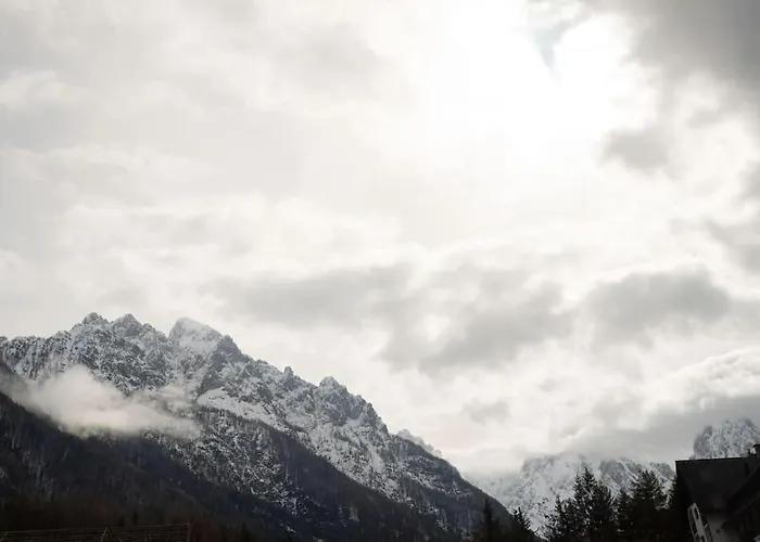 Holiday home Hut Smucka *