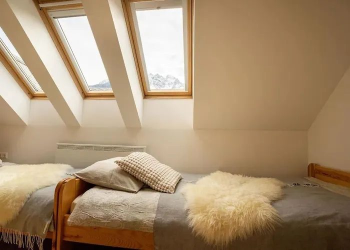 Holiday home Hut Smucka