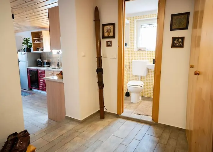 Holiday home Hut Smucka *