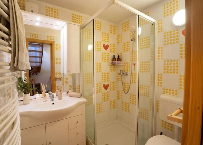 Holiday home Hut Smucka